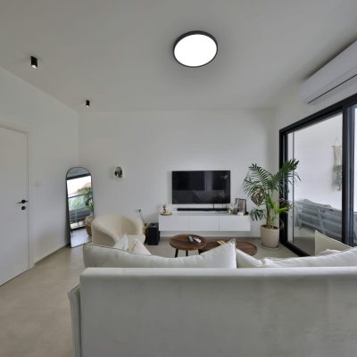 e3ef77be-1f7e-4e16-995f-9a9d9593300a